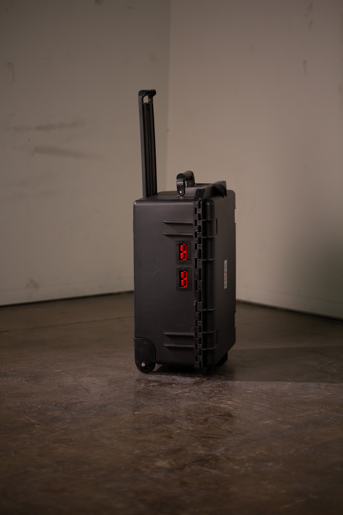 NUE 48V DC battery generator in rolling hard case